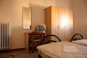 Art In Accommodation Рим Екстериор снимка